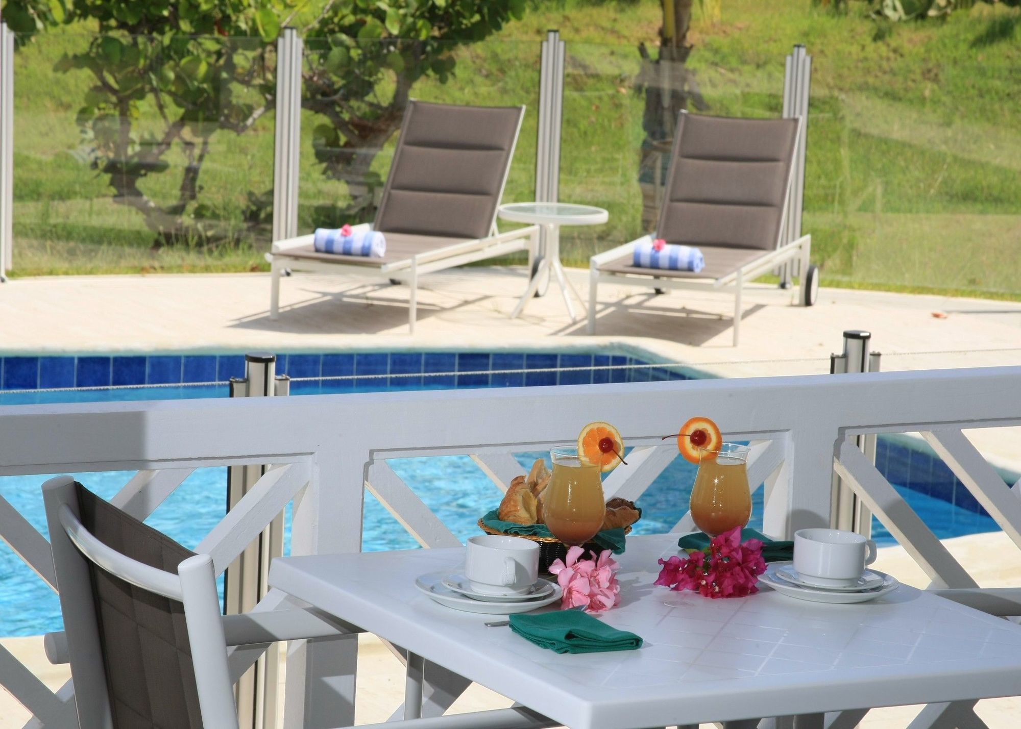 Esmeralda Resort - Orient Bay Cul de Sac Buitenkant foto